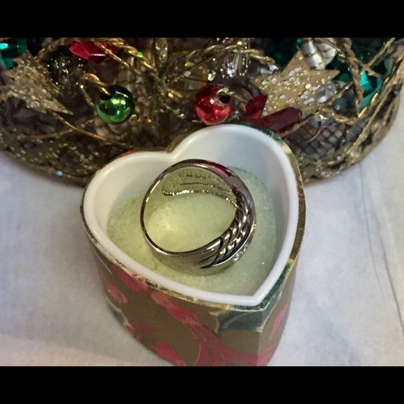 Vintage Tri Color Ring - Picture 2 of 5